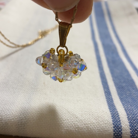 Floral beaded heart Necklace - Picture 5 of 5